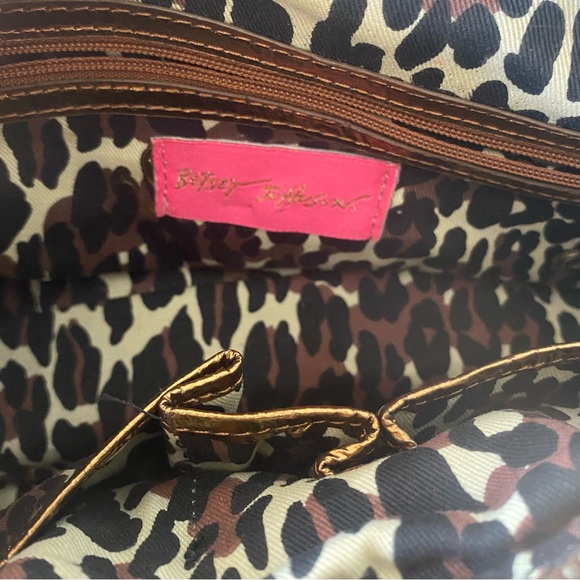 BETSEY JOHNSON Metallic Gold Brown  purse with embellish silver hearts - Picture 9 of 16